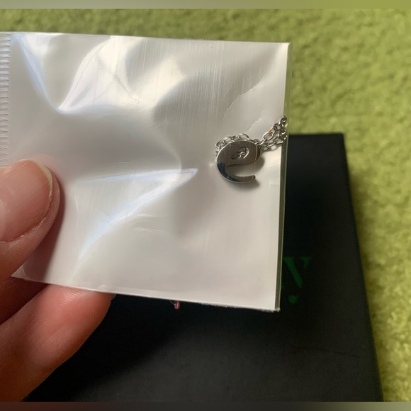 ✨ NWT Mint and Lily Tiny Initial Script Necklace Letter E - Picture 3 of 8